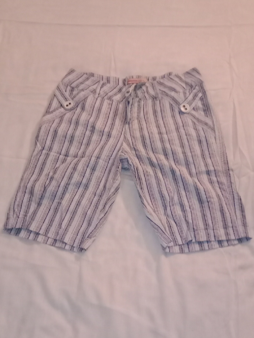 Duck Head Lightweight Vertical Stripe Shorts in Blue, White & Tan